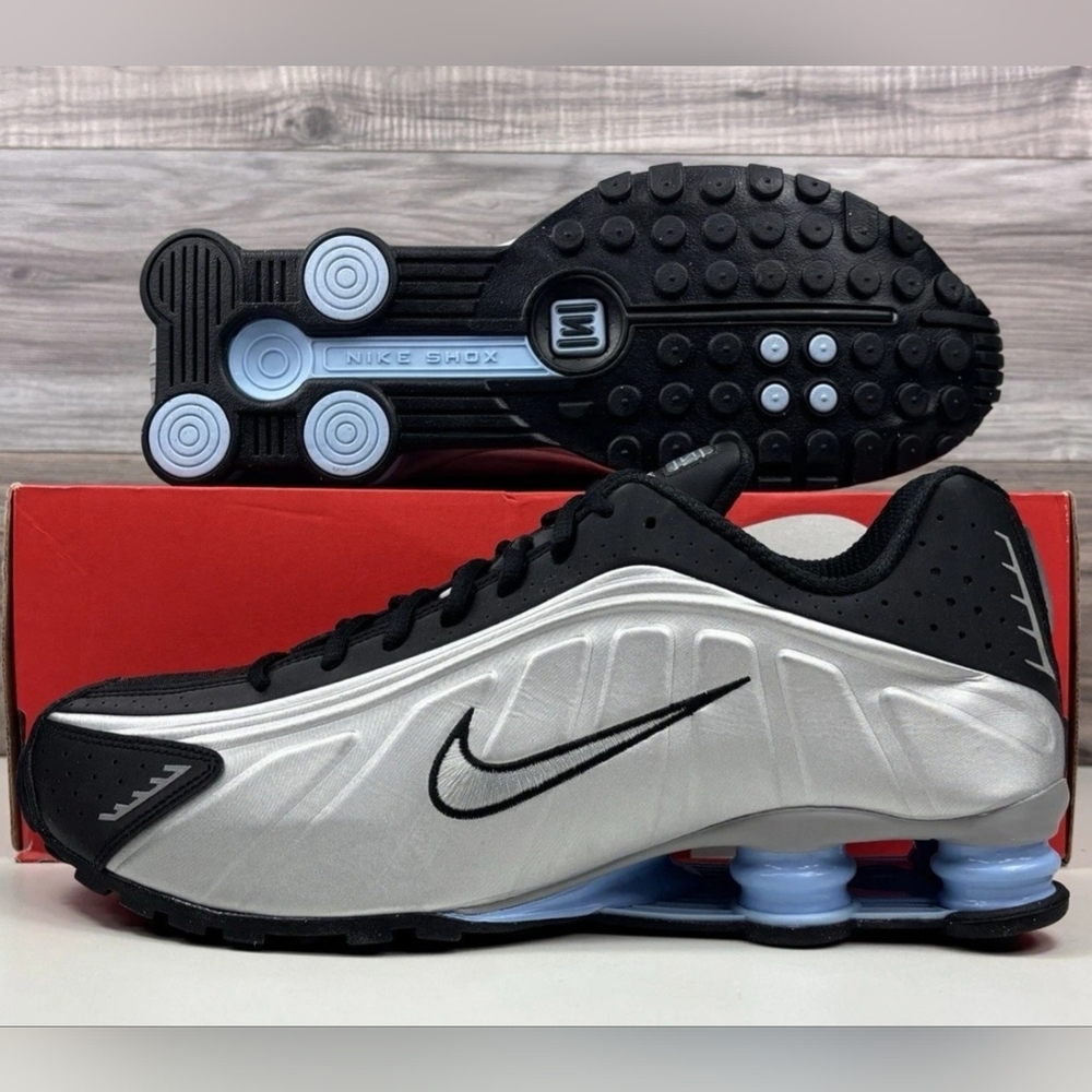 NIKE SHOXR4 MEN'S US SIZE 10 BRAND NEW IN BOX